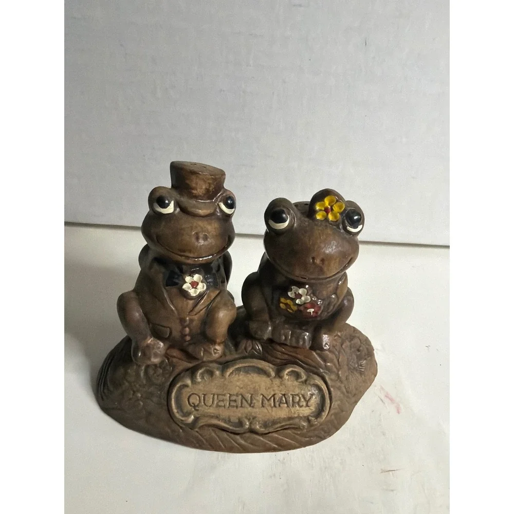 Vintage Queen Mary Frog Salt and Pepper Shakers Ceramic Bride Groom Souvenir Set